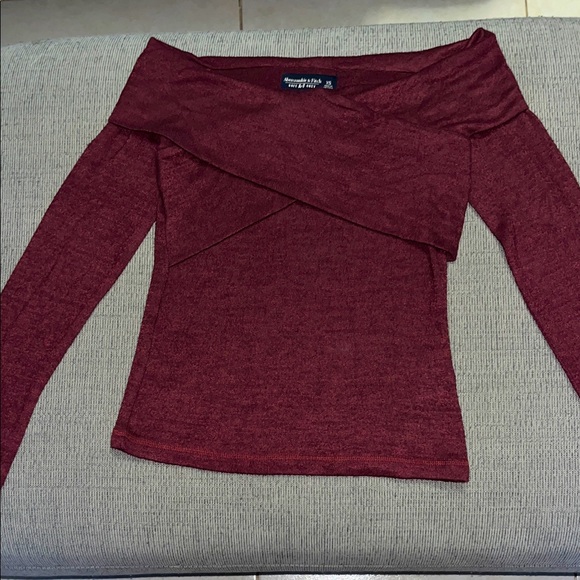 Abercrombie & Fitch Tops - Abercrombie & Fitch Maroon Cozy Top